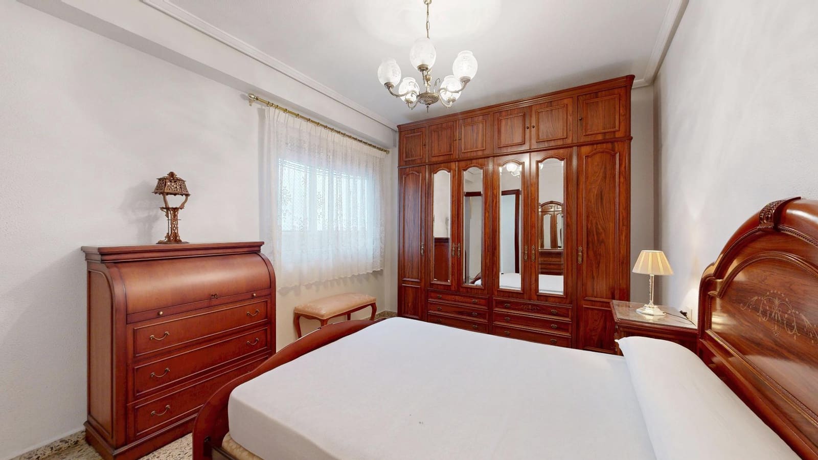 4 bedroom Flat for sale in Torrent - € 270,000 (Ref: 9847578)