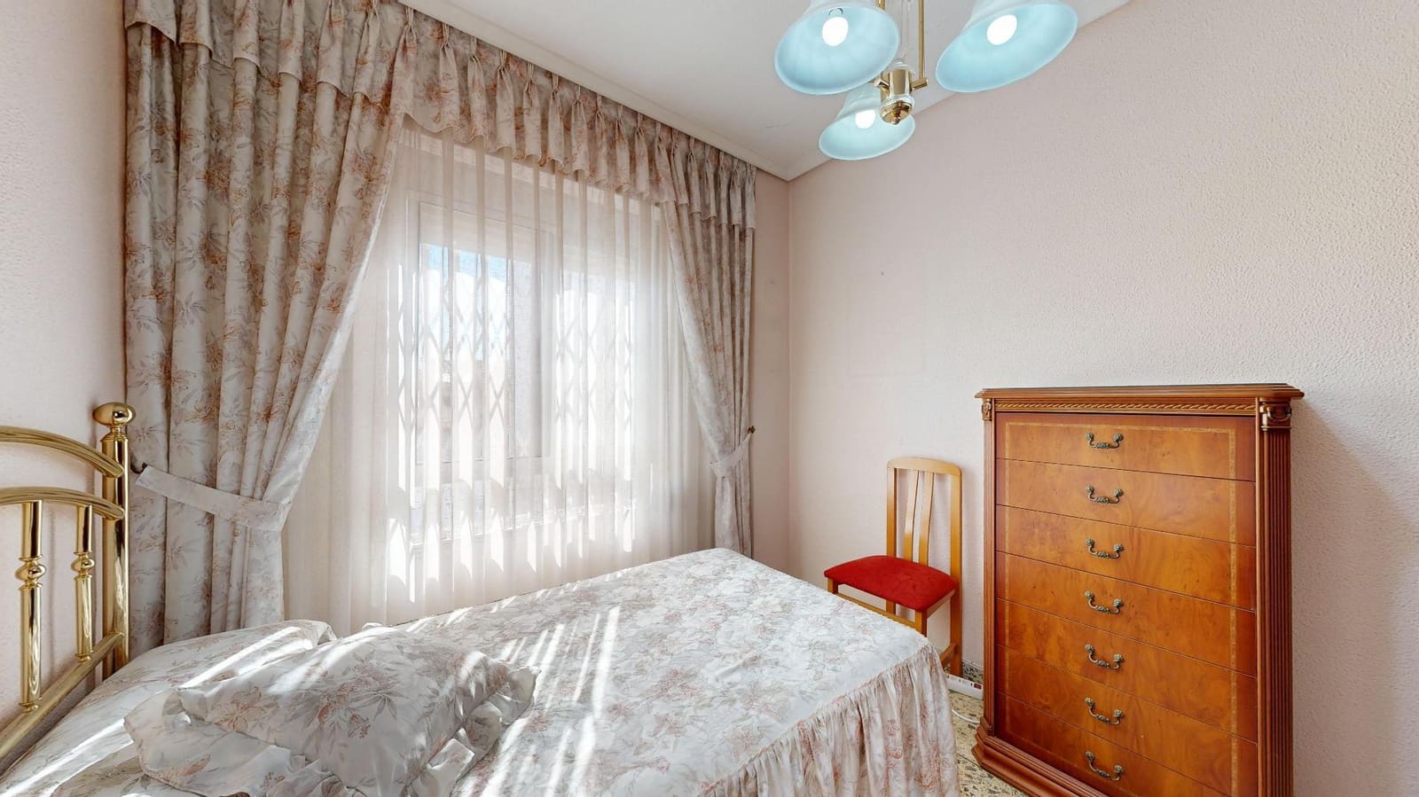 4 bedroom Flat for sale in Torrent - € 270,000 (Ref: 9847578)