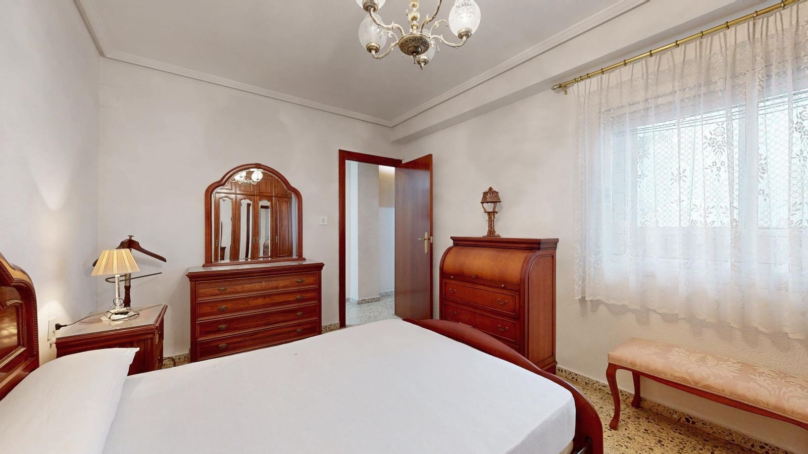 4 bedroom Flat for sale in Torrent - € 270,000 (Ref: 9847578)