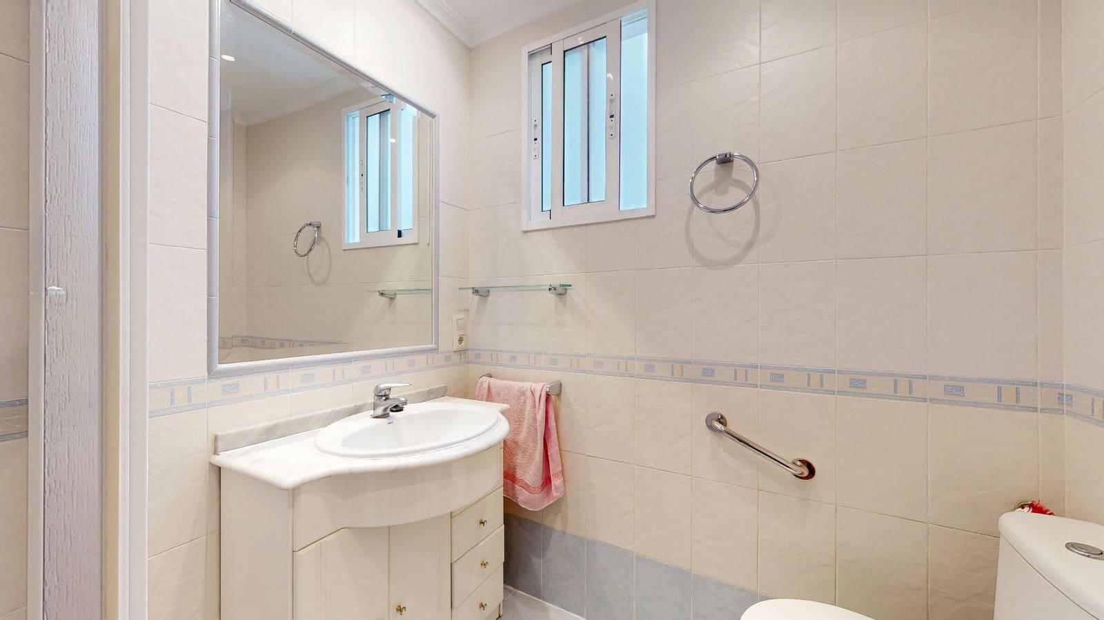 4 bedroom Flat for sale in Torrent - € 270,000 (Ref: 9847578)