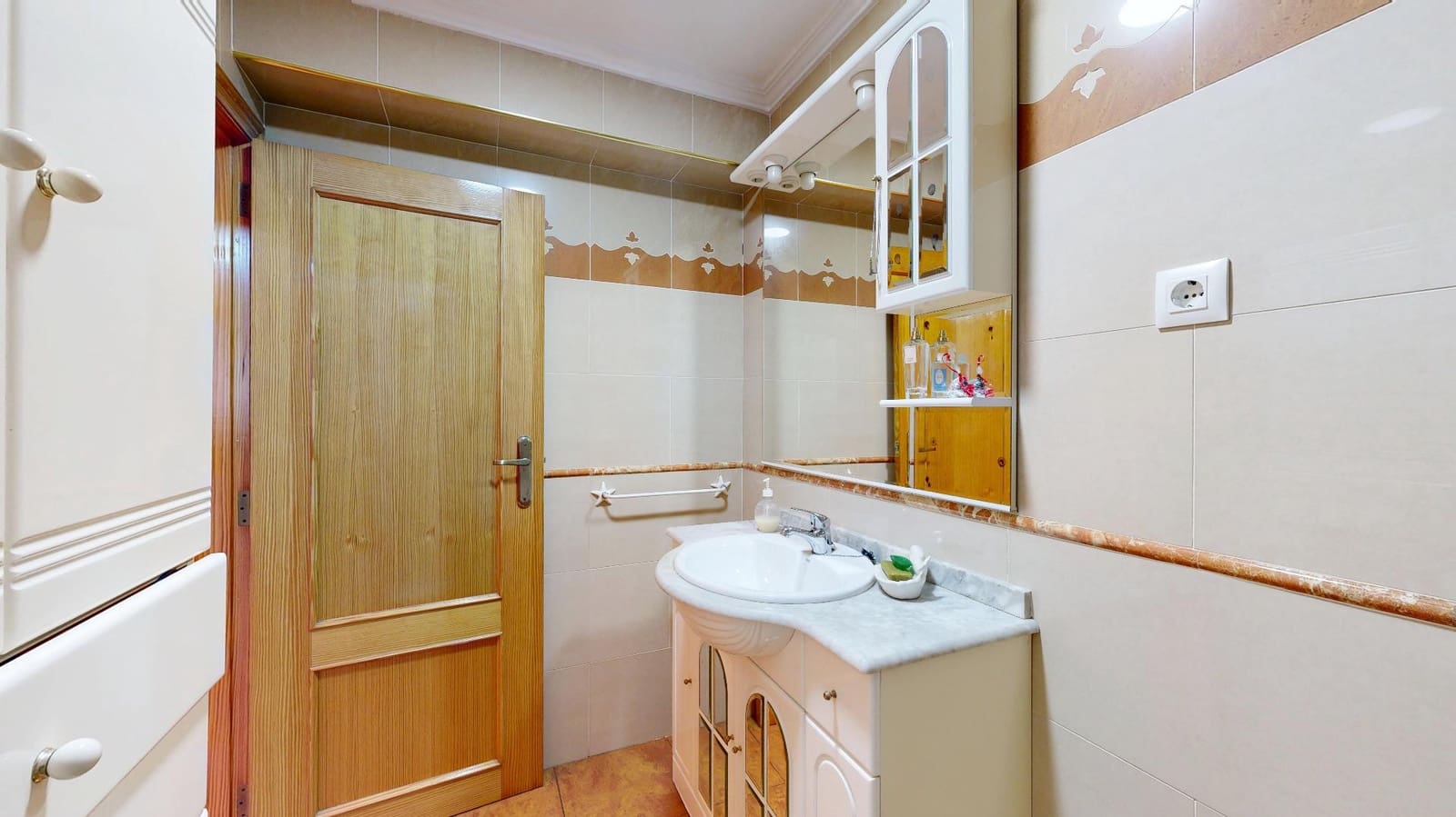 2 bedroom Flat for sale in Aldaia - € 165,000 (Ref: 9863716)
