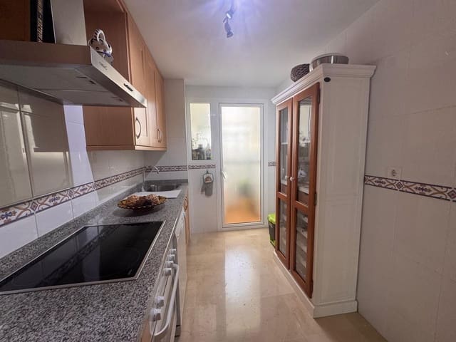 2 sovrum Lägenhet till salu i Manilva med pool garage - 325 000 € (Ref: 10017022)