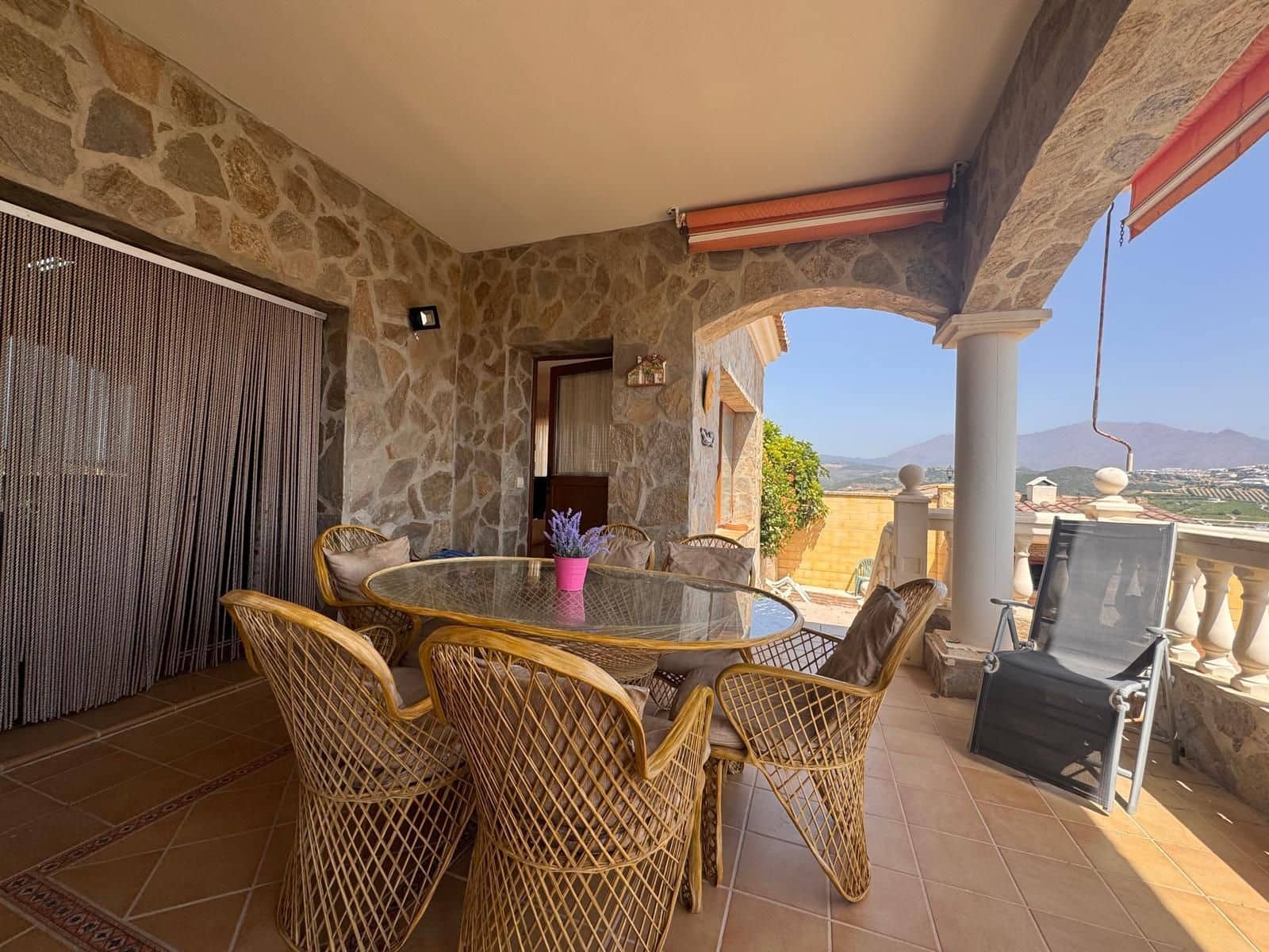 5 bedroom Finca/Country House for sale in Manilva with pool garage - € 895,000 (Ref: 10020113)