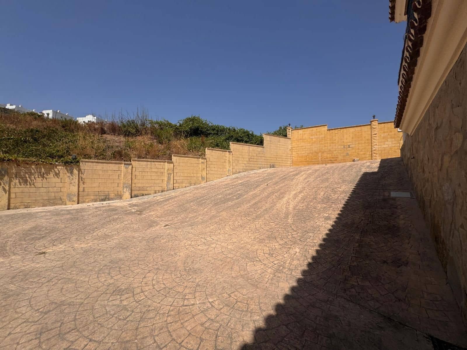 5 bedroom Finca/Country House for sale in Manilva with pool garage - € 895,000 (Ref: 10020113)