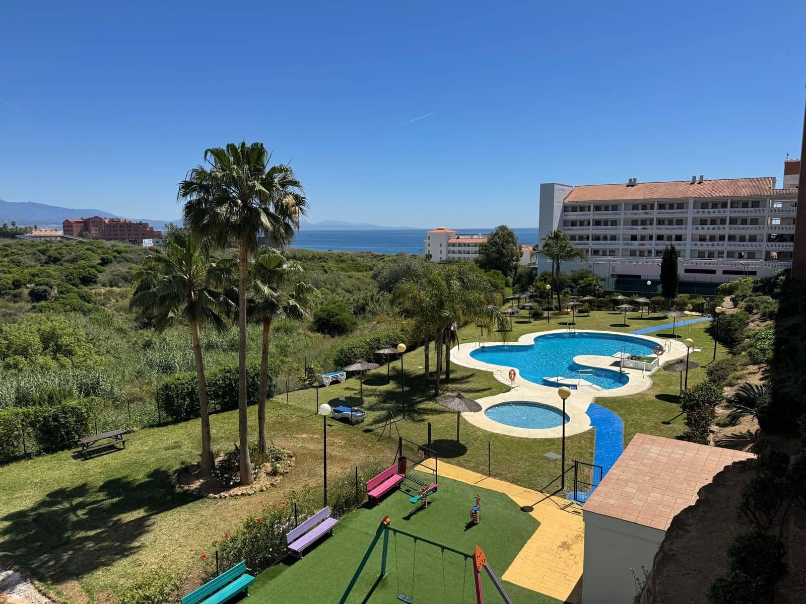 2 slaapkamer Appartement te koop in Manilva met zwembad garage - € 260.000 (Ref: 10099639)