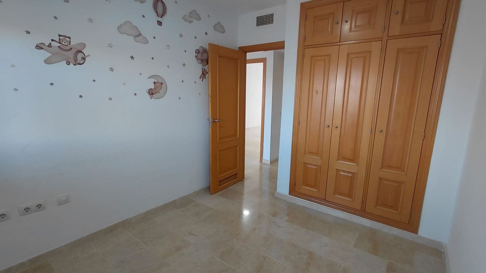 2 slaapkamer Appartement te koop in Manilva met zwembad garage - € 260.000 (Ref: 10099639)
