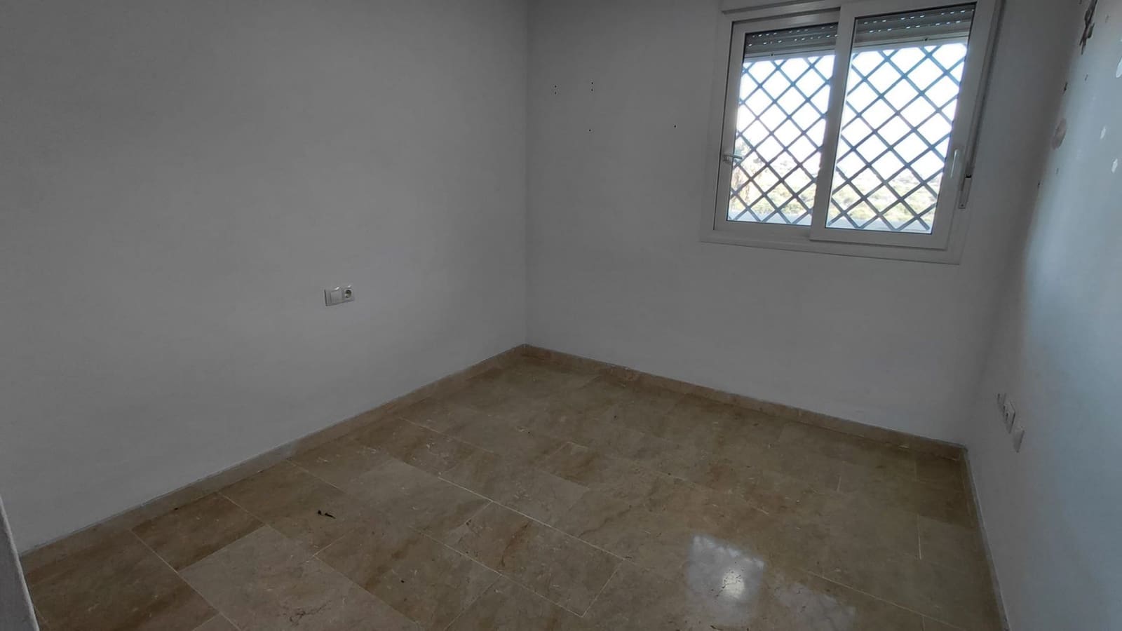 2 slaapkamer Appartement te koop in Manilva met zwembad garage - € 260.000 (Ref: 10099639)