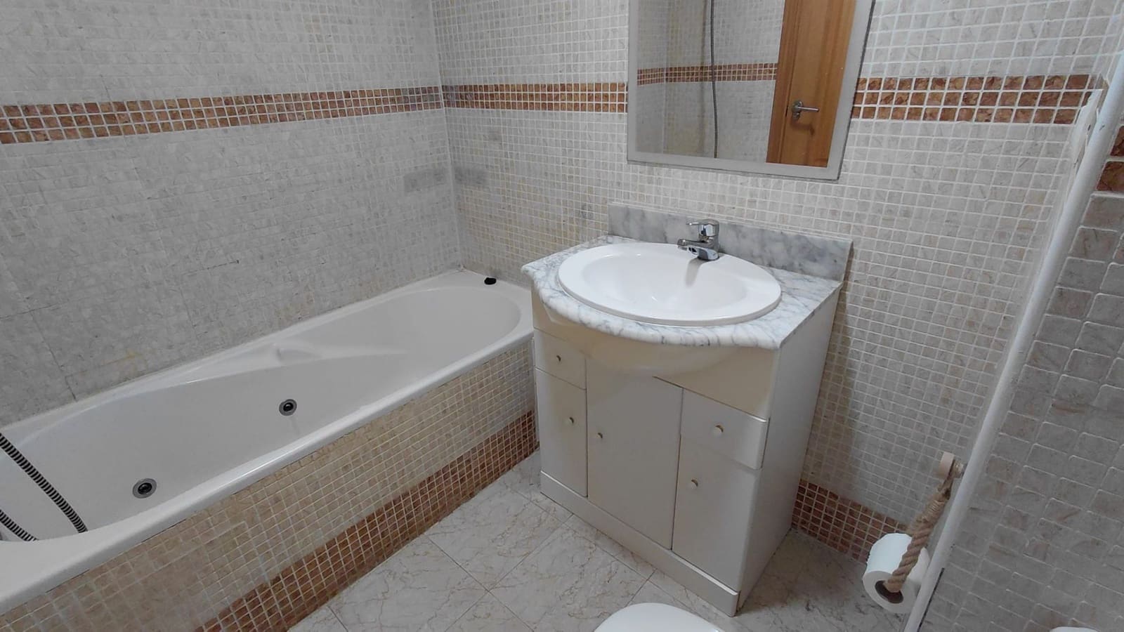 2 slaapkamer Appartement te koop in Manilva met zwembad garage - € 260.000 (Ref: 10099639)
