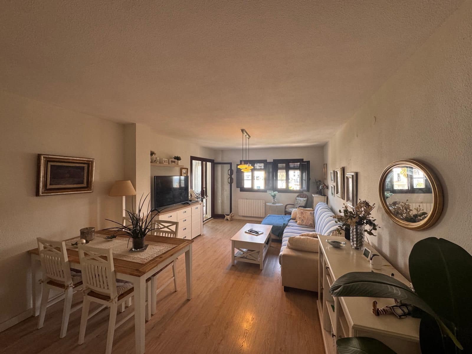 2 sovrum Takvåning till salu i Manilva med pool garage - 299 000 € (Ref: 10148276)