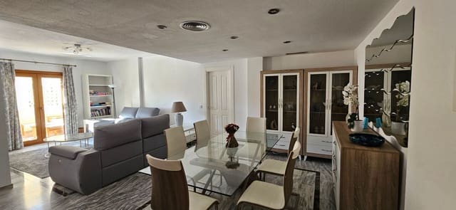 2 makuuhuone Kattohuoneisto myytävänä paikassa La Duquesa / Puerto de la Duquesa, Manilva mukana uima-altaan - 340 000 € (Ref: 10166058)