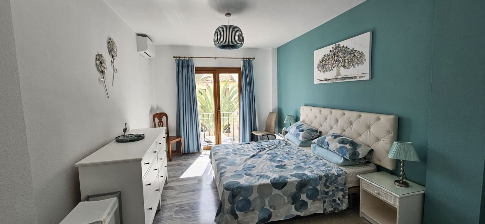 2 makuuhuone Kattohuoneisto myytävänä paikassa La Duquesa / Puerto de la Duquesa mukana uima-altaan - 340 000 € (Ref: 10166058)