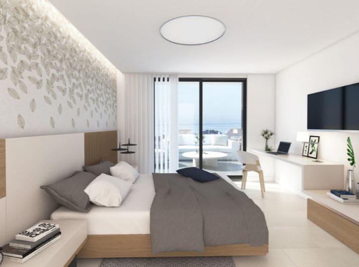 4 Zimmer Villa zu verkaufen in Manilva mit Pool Garage - 770.000 € (Ref: 5318773)