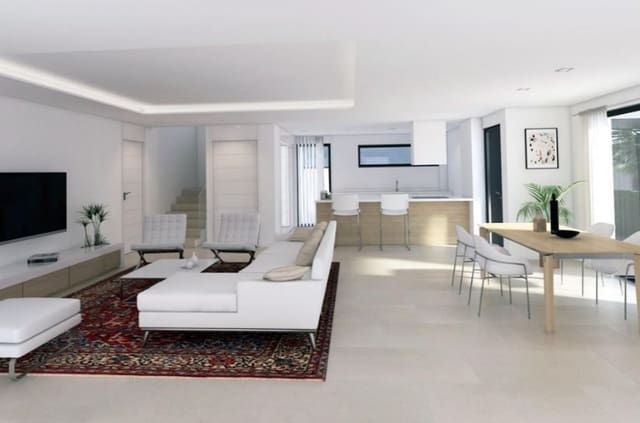 Chalet de 4 habitaciones en Manilva en venta con piscina garaje - 770.000 € (Ref: 5318773)