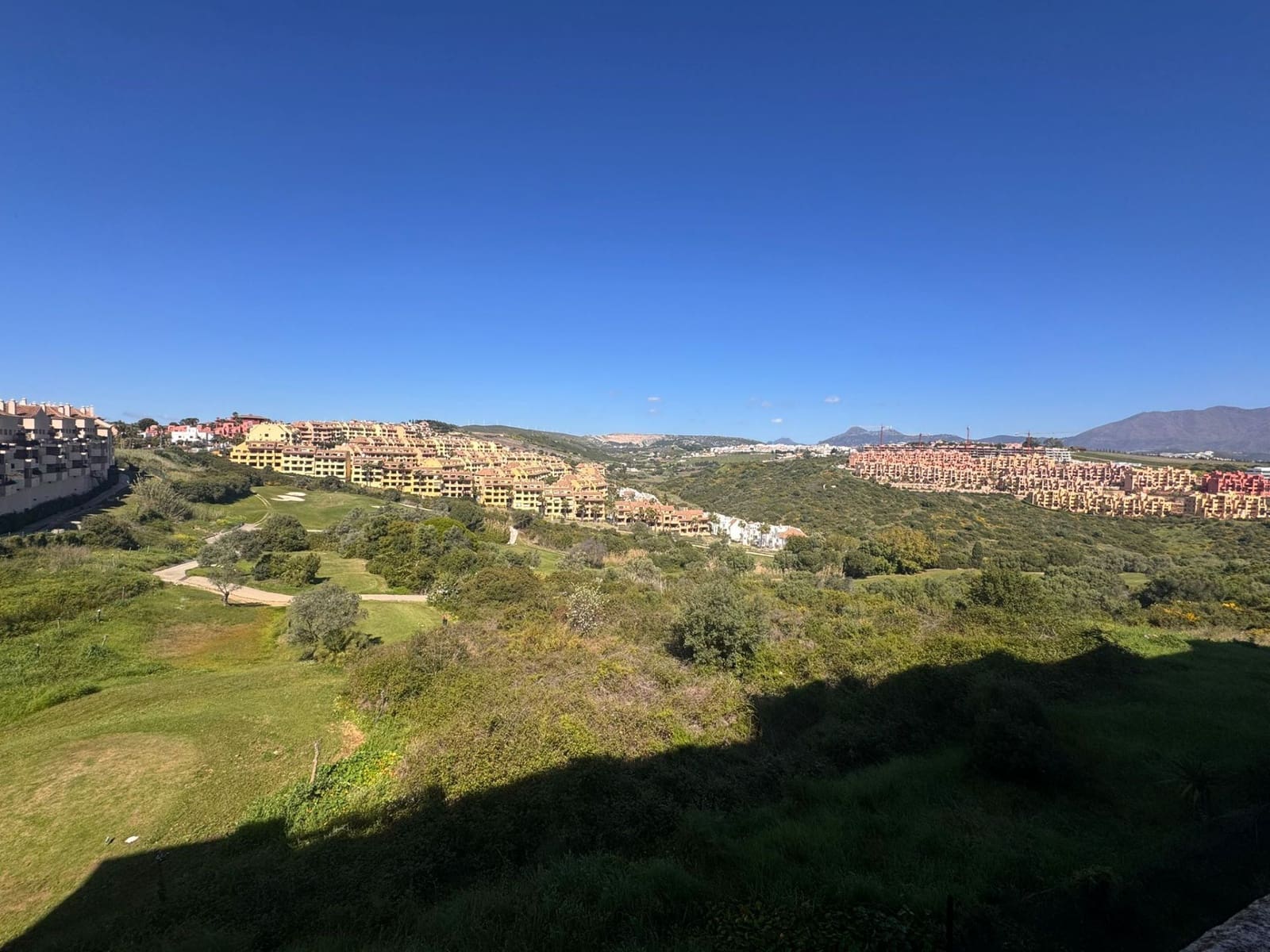 2 sovrum Lägenhet till salu i La Duquesa / Puerto de la Duquesa med pool garage - 275 000 € (Ref: 6732420)