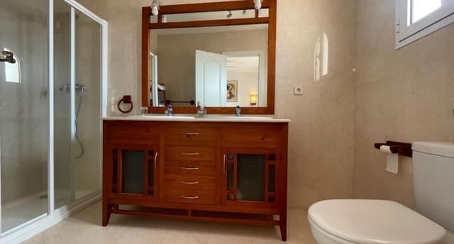 2 Zimmer Apartment zu verkaufen in La Duquesa / Puerto de la Duquesa, Manilva mit Pool Garage - 260.000 € (Ref: 8874004)