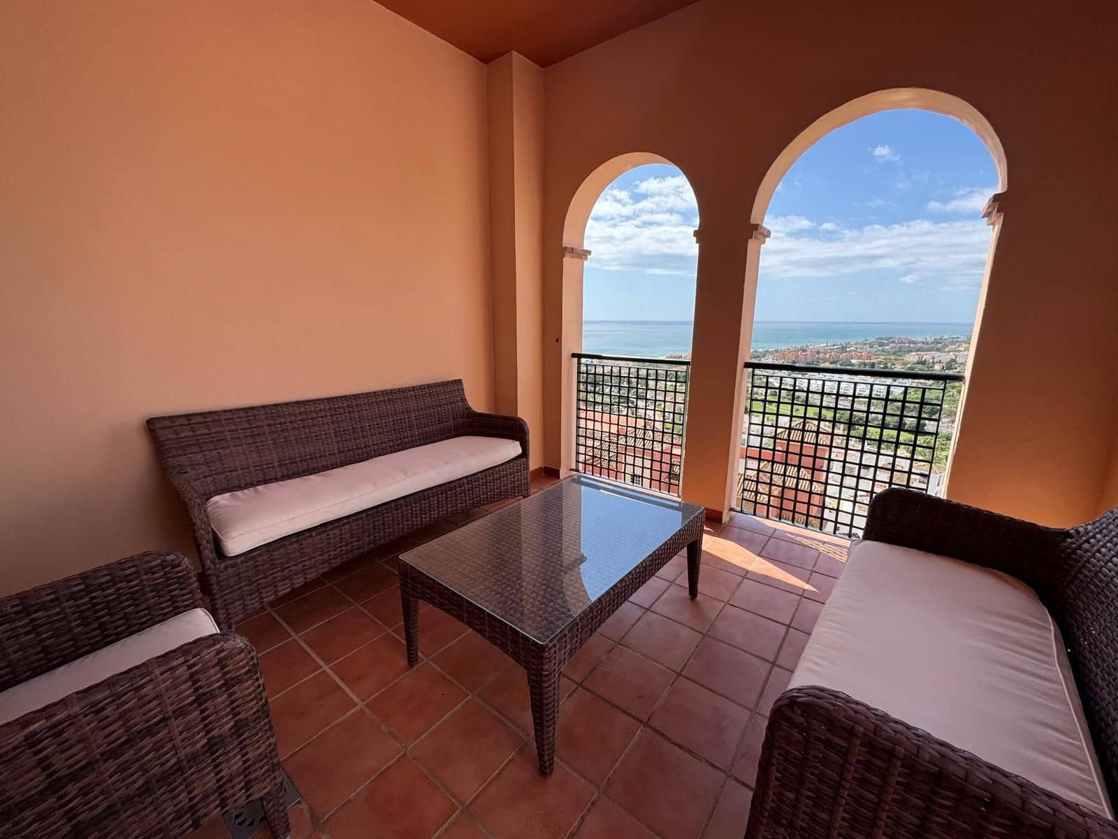 3 bedroom Townhouse for sale in La Duquesa / Puerto de la Duquesa with pool garage - € 395,000 (Ref: 9019802)