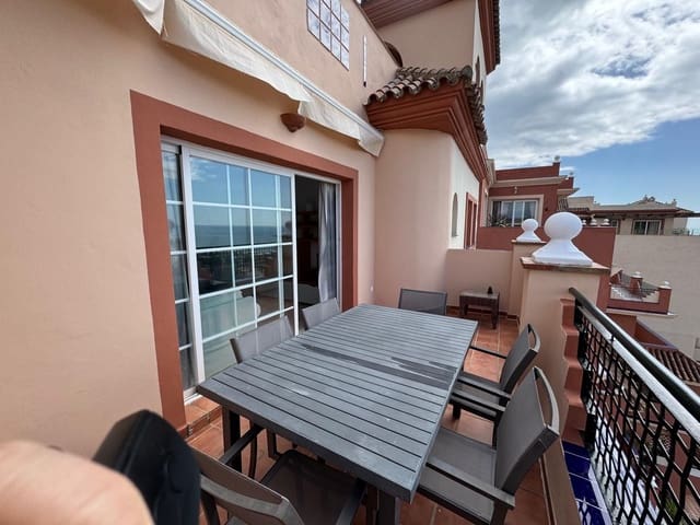 3 sypialnia Dom na sprzedaż w La Duquesa / Puerto de la Duquesa, Manilva z basenem garażem - 395 000 € (Ref: 9019802)