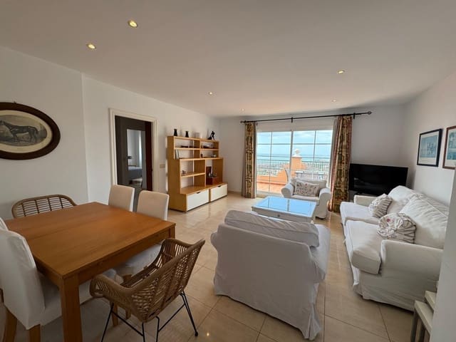 3 sypialnia Dom na sprzedaż w La Duquesa / Puerto de la Duquesa, Manilva z basenem garażem - 395 000 € (Ref: 9019802)