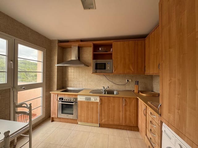 3 sypialnia Dom na sprzedaż w La Duquesa / Puerto de la Duquesa, Manilva z basenem garażem - 395 000 € (Ref: 9019802)