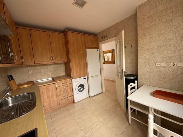 3 sypialnia Dom na sprzedaż w La Duquesa / Puerto de la Duquesa, Manilva z basenem garażem - 395 000 € (Ref: 9019802)