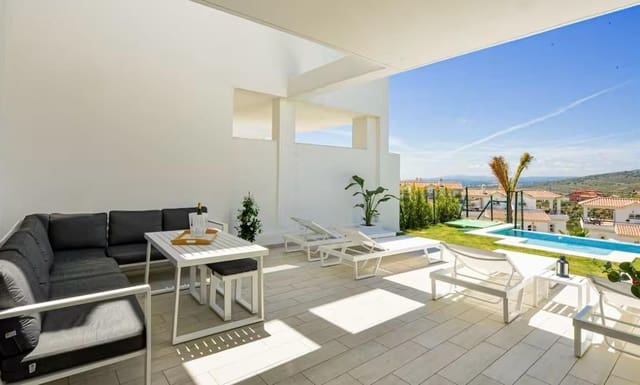 3 sypialnia Dom blizniak na sprzedaż w Manilva z basenem garażem - 619 000 € (Ref: 9115842)