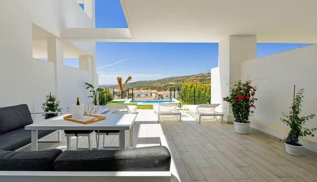 3 sypialnia Dom blizniak na sprzedaż w Manilva z basenem garażem - 619 000 € (Ref: 9115842)