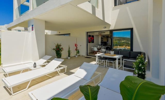 3 sypialnia Dom blizniak na sprzedaż w Manilva z basenem garażem - 619 000 € (Ref: 9115842)