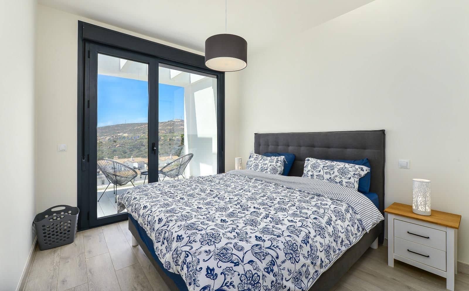 3 soveværelse Semi-Rækkehus til salg i Manilva med swimmingpool garage - € 619.000 (Ref: 9115842)