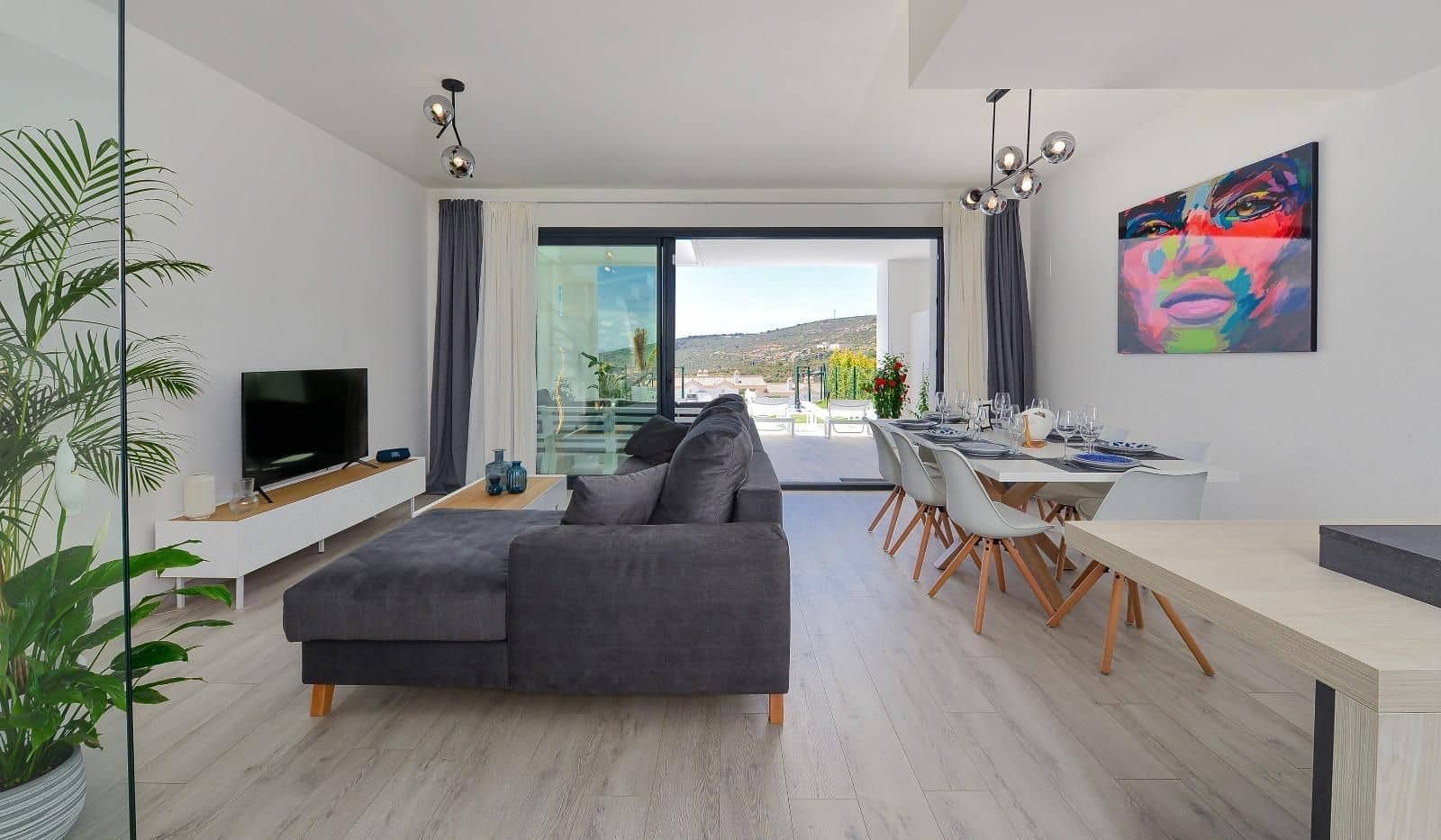 3 soveværelse Semi-Rækkehus til salg i Manilva med swimmingpool garage - € 619.000 (Ref: 9115842)