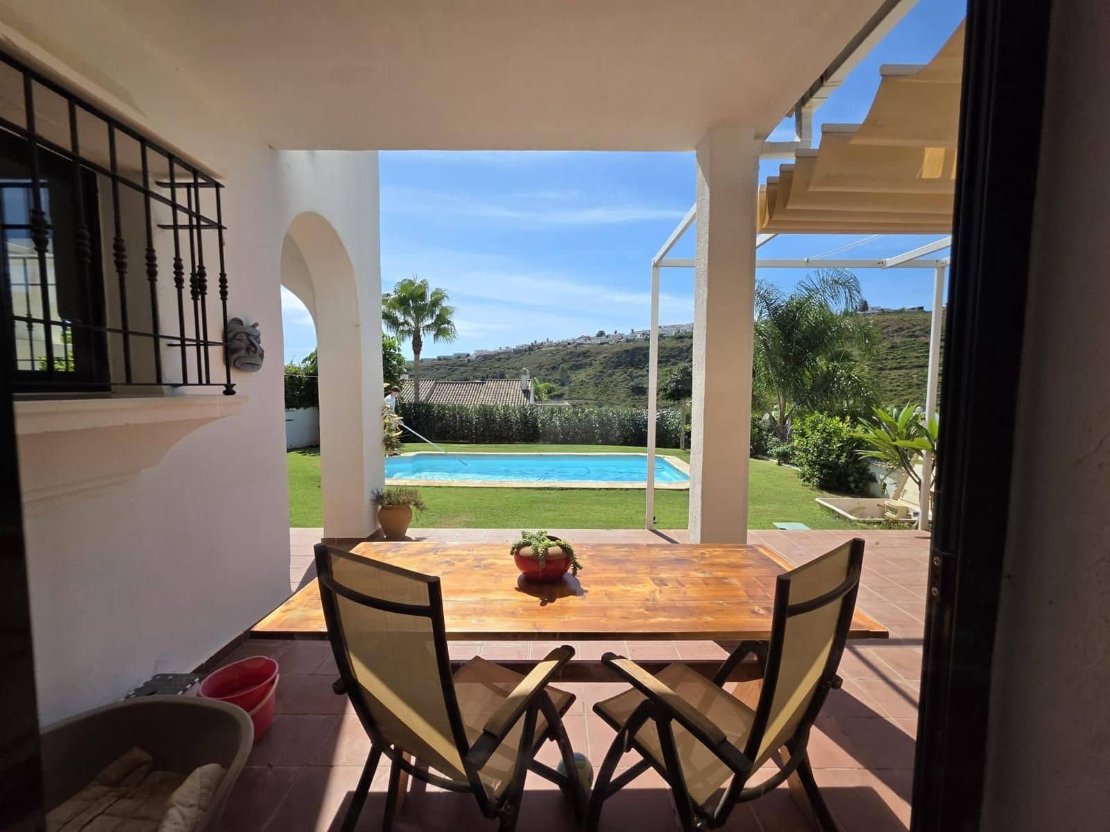 Chalet de 3 habitaciones en Manilva en venta con piscina garaje - 535.000 € (Ref: 9374941)