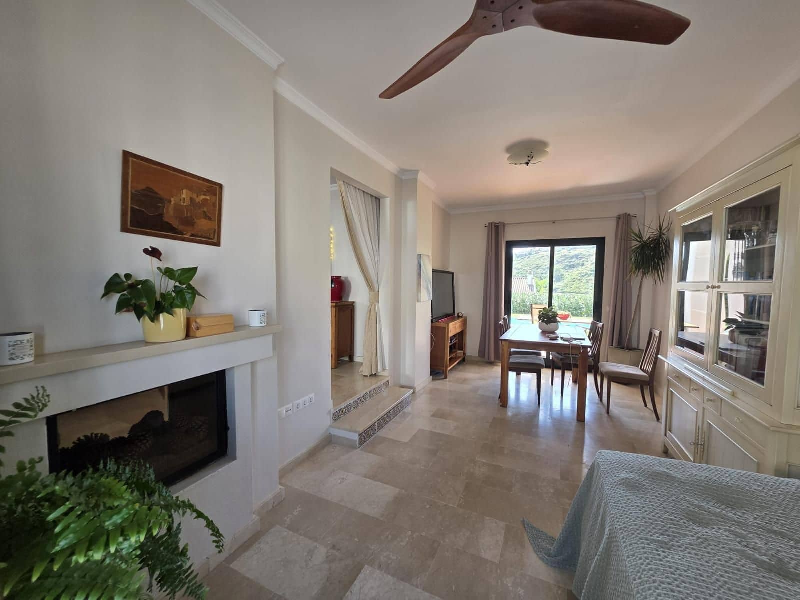 Chalet de 3 habitaciones en Manilva en venta con piscina garaje - 535.000 € (Ref: 9374941)