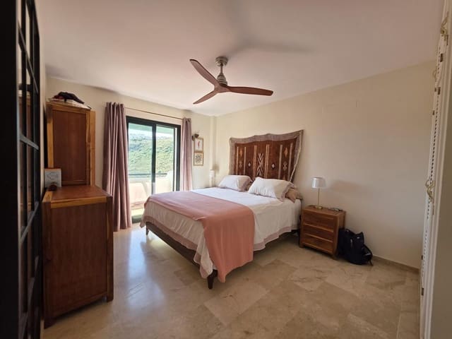 Chalet de 3 habitaciones en Manilva en venta con piscina garaje - 535.000 € (Ref: 9374941)