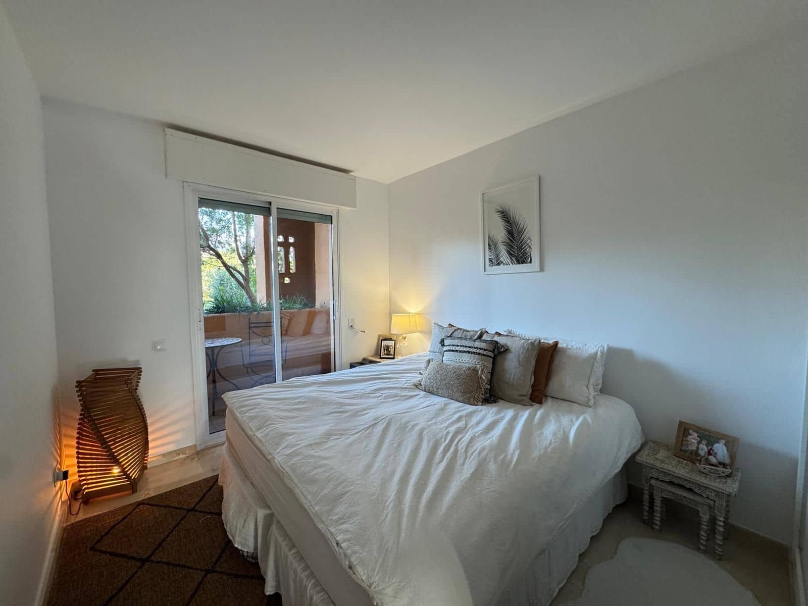 Piso de 3 habitaciones en La Duquesa / Puerto de la Duquesa en venta con piscina garaje - 595.000 € (Ref: 9436653)