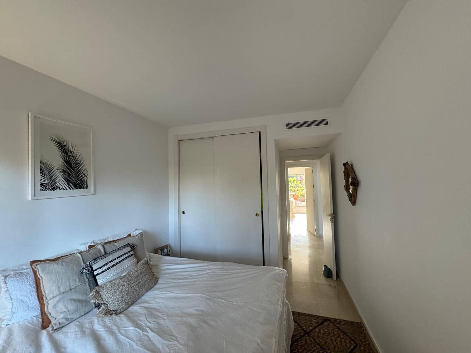 Piso de 3 habitaciones en La Duquesa / Puerto de la Duquesa en venta con piscina garaje - 595.000 € (Ref: 9436653)