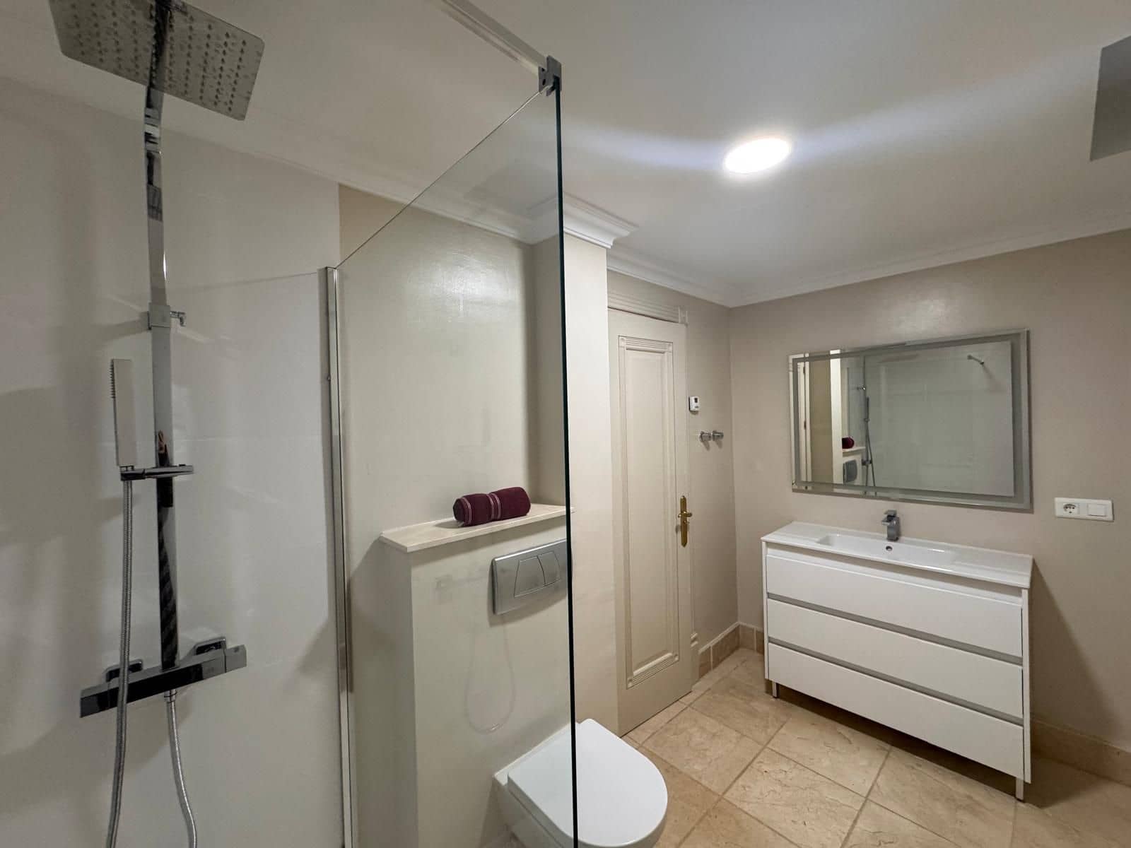 4 bedroom Villa for sale in Estepona with pool garage - € 2,450,000 (Ref: 9472009)