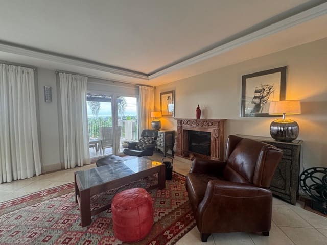 4 bedroom Villa for sale in Estepona with pool garage - € 2,450,000 (Ref: 9472009)