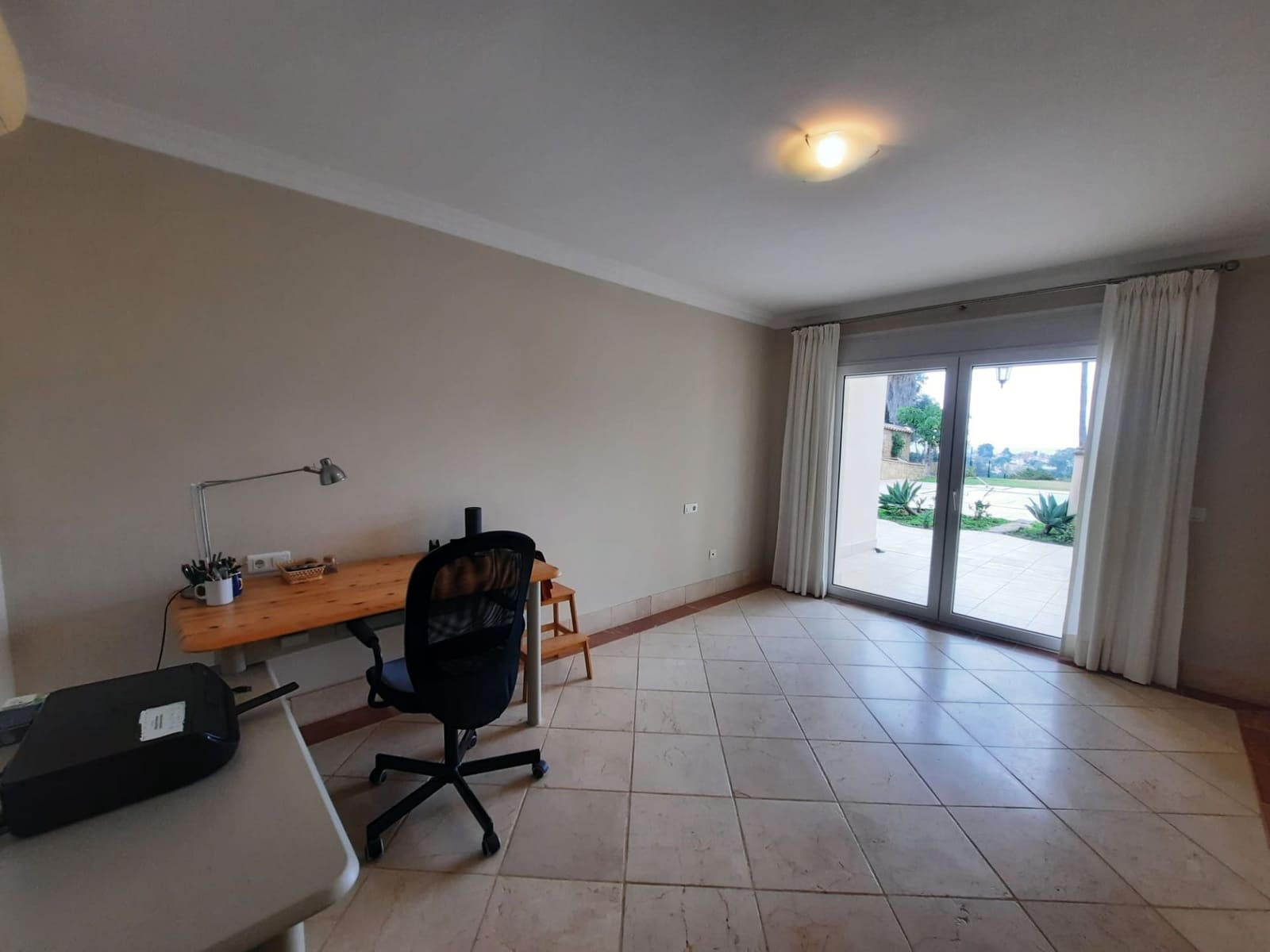 4 bedroom Villa for sale in Estepona with pool garage - € 2,450,000 (Ref: 9472009)