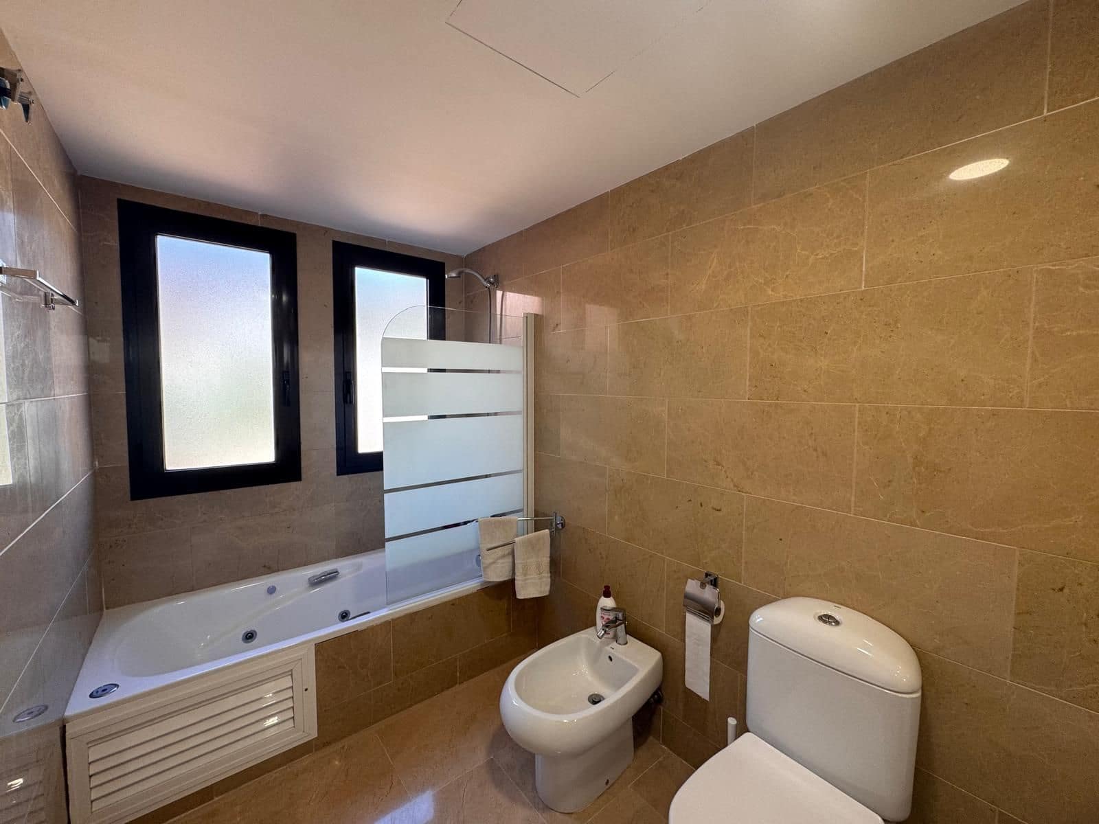 3 slaapkamer Penthouse te koop in Manilva met zwembad garage - € 510.000 (Ref: 9508260)