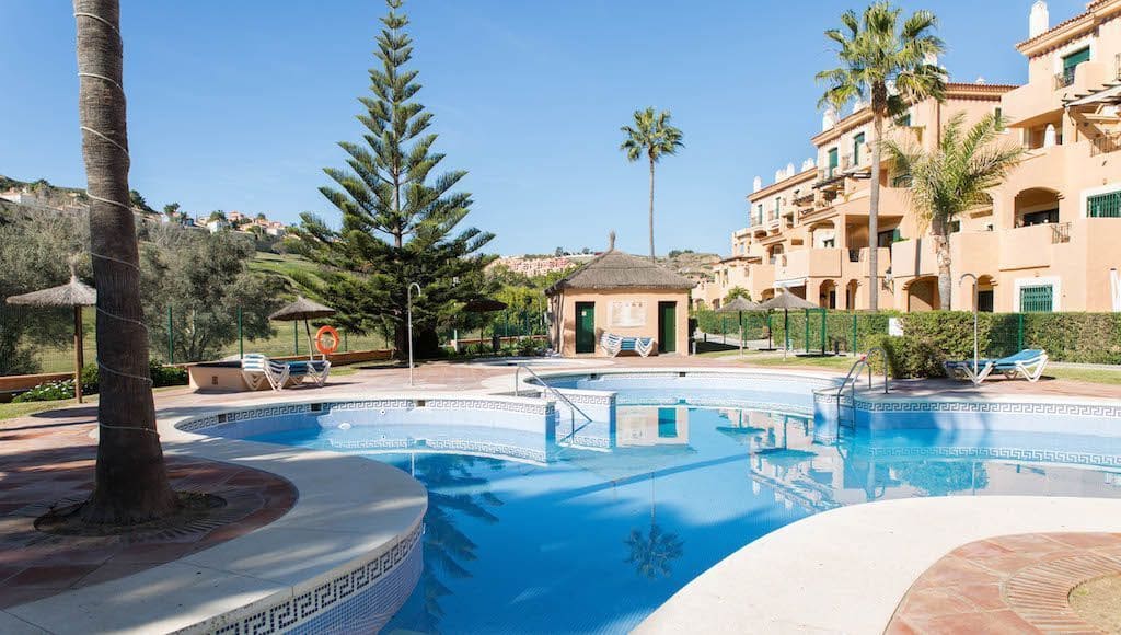 3 sovrum Hus till salu i Manilva med pool garage - 375 000 € (Ref: 9581493)