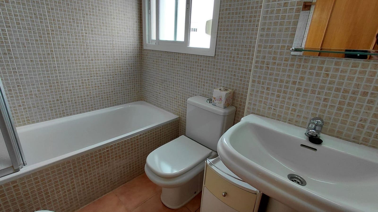 2 chambre Appartement à vendre à Manilva avec piscine garage - 179 000 € (Ref: 9633750)