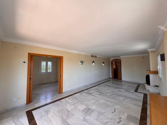 4 soverom Villa til salgs i Estepona med svømmebasseng garasje - € 1 800 000 (Ref: 9689987)