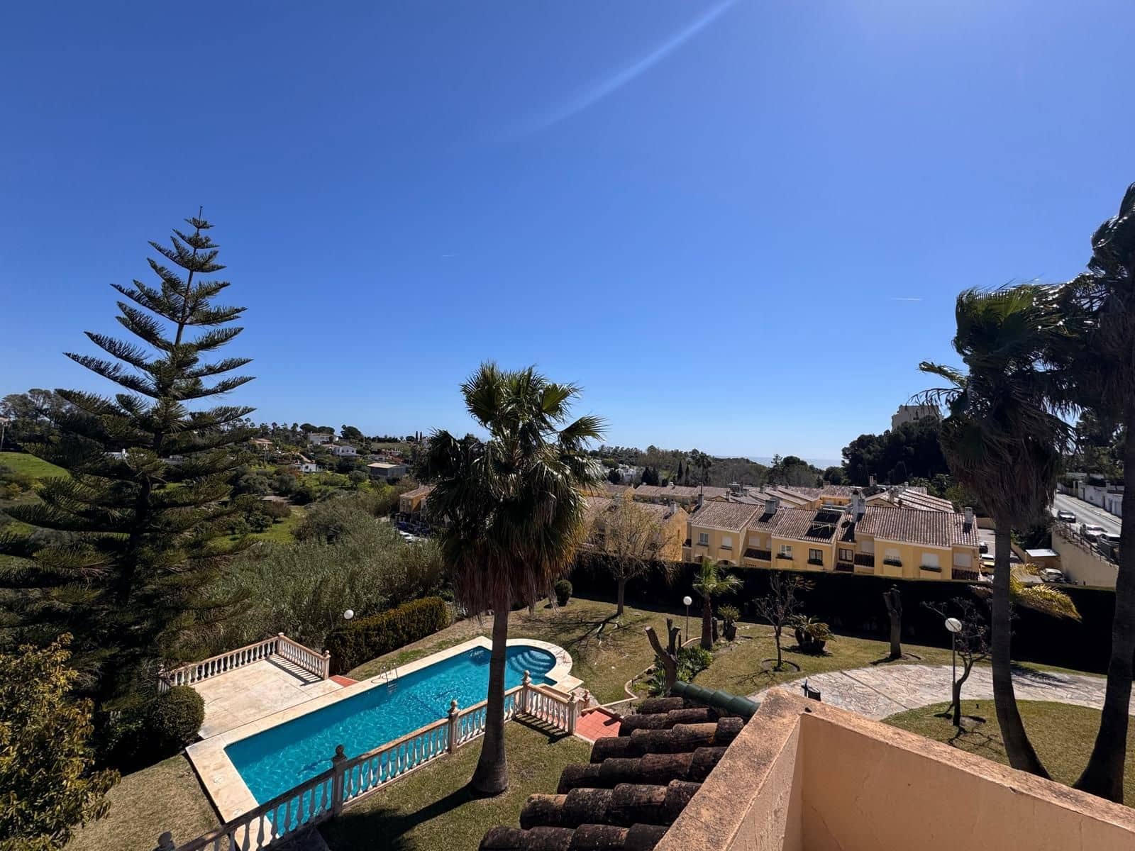 Chalet de 4 habitaciones en Estepona en venta con piscina garaje - 1.800.000 € (Ref: 9689987)