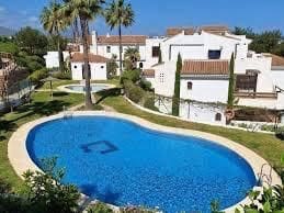 2 soverom Leilighet til salgs i Casares med svømmebasseng garasje - € 460 000 (Ref: 9726302)