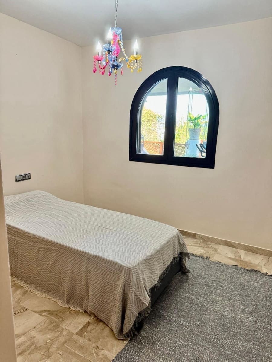 2 soverom Leilighet til salgs i Casares med svømmebasseng garasje - € 460 000 (Ref: 9726302)