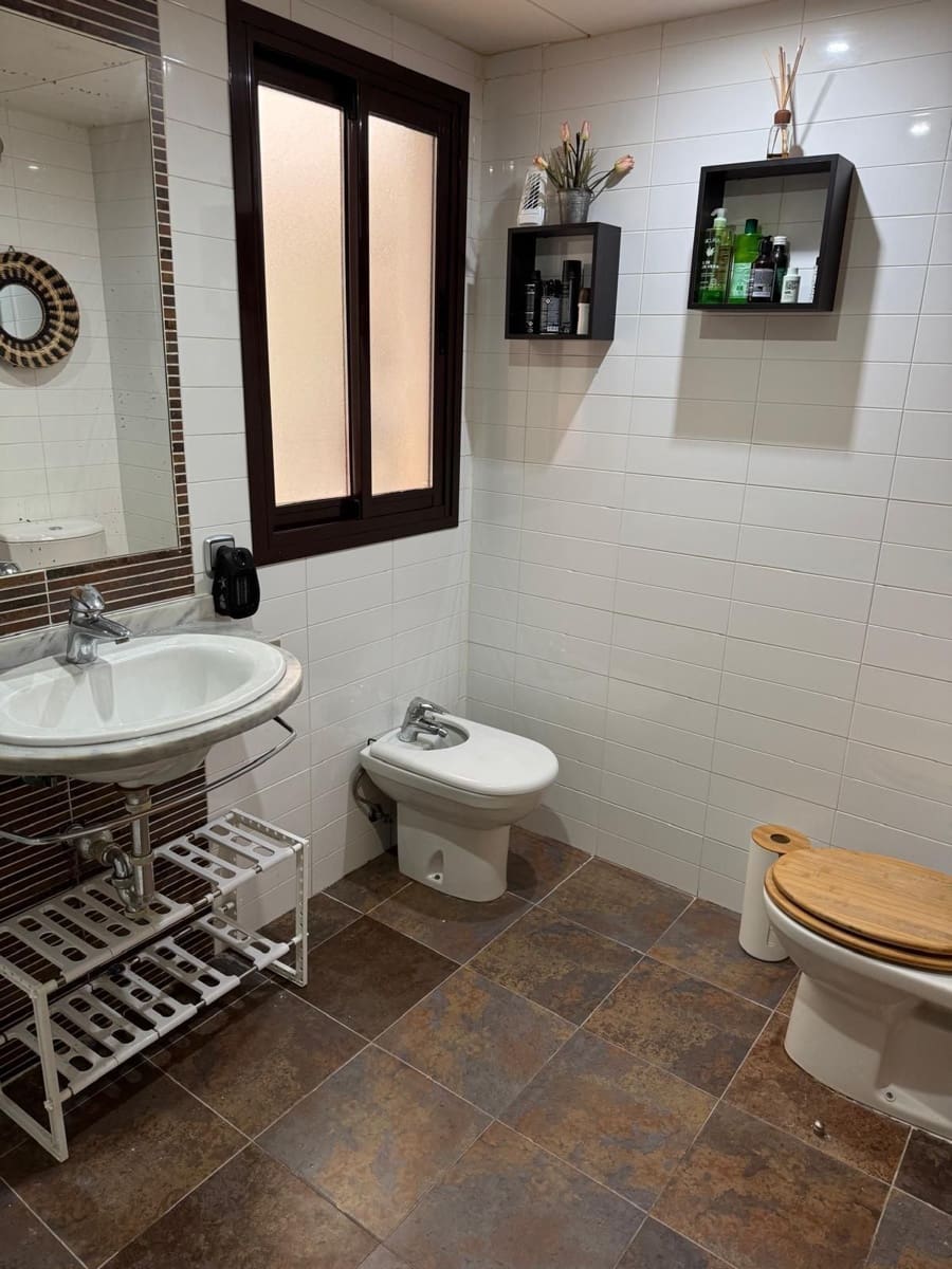 2 soverom Leilighet til salgs i Casares med svømmebasseng garasje - € 460 000 (Ref: 9726302)