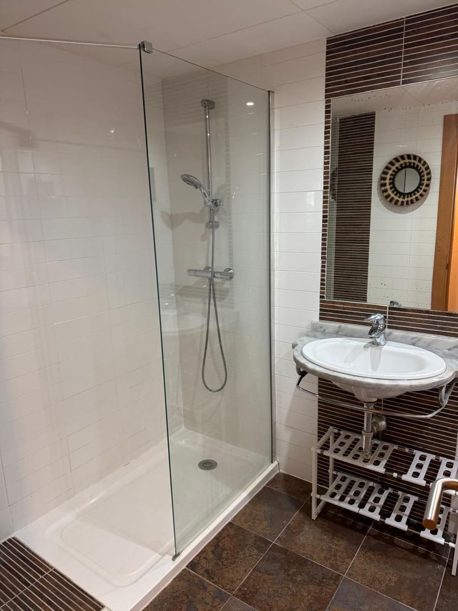 2 soverom Leilighet til salgs i Casares med svømmebasseng garasje - € 460 000 (Ref: 9726302)