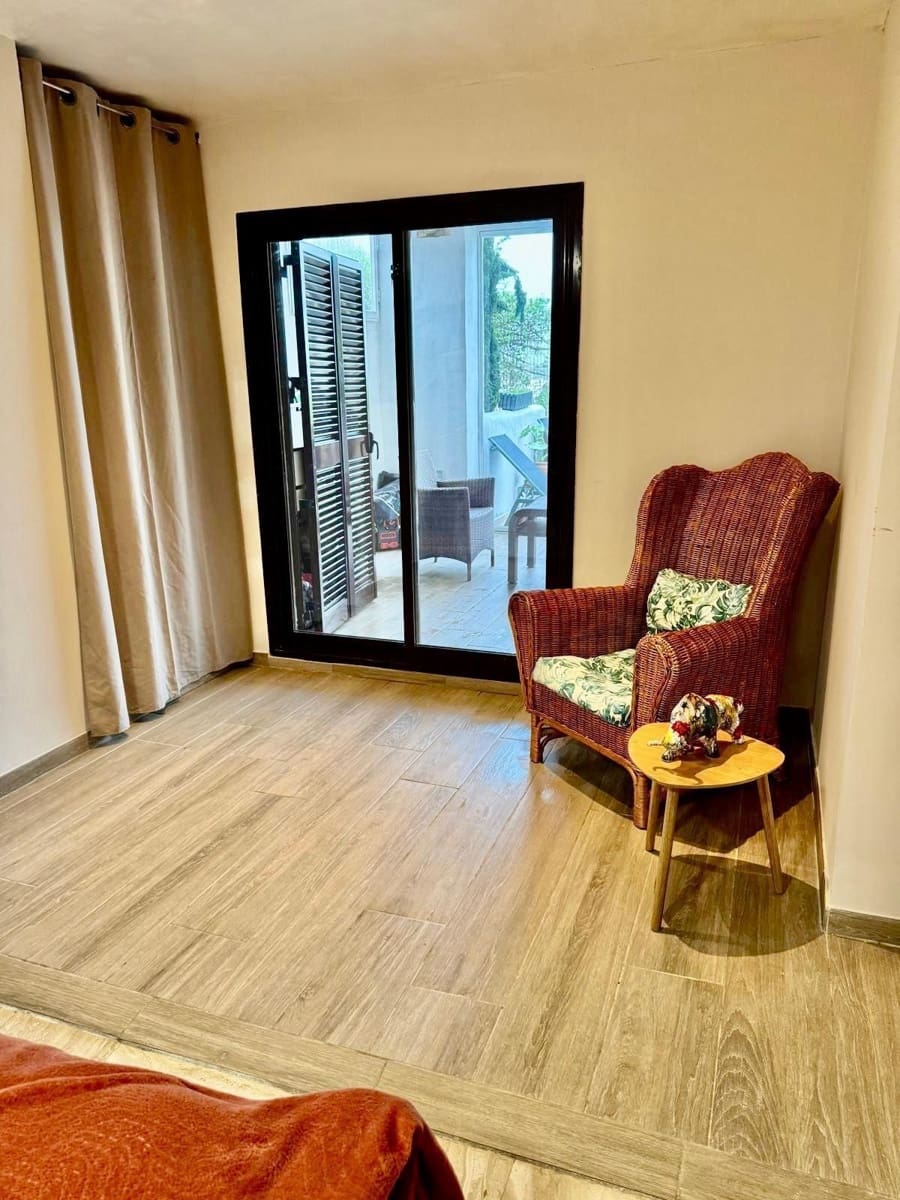 2 soverom Leilighet til salgs i Casares med svømmebasseng garasje - € 460 000 (Ref: 9726302)