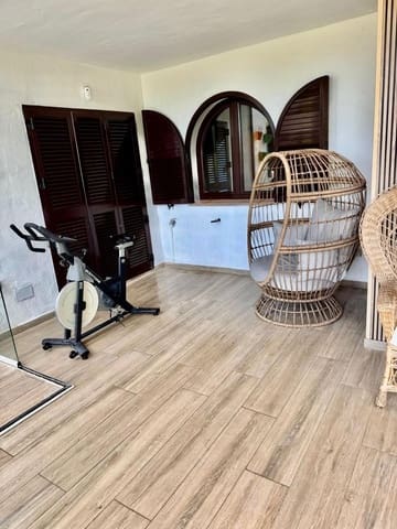 2 soverom Leilighet til salgs i Casares med svømmebasseng garasje - € 460 000 (Ref: 9726302)