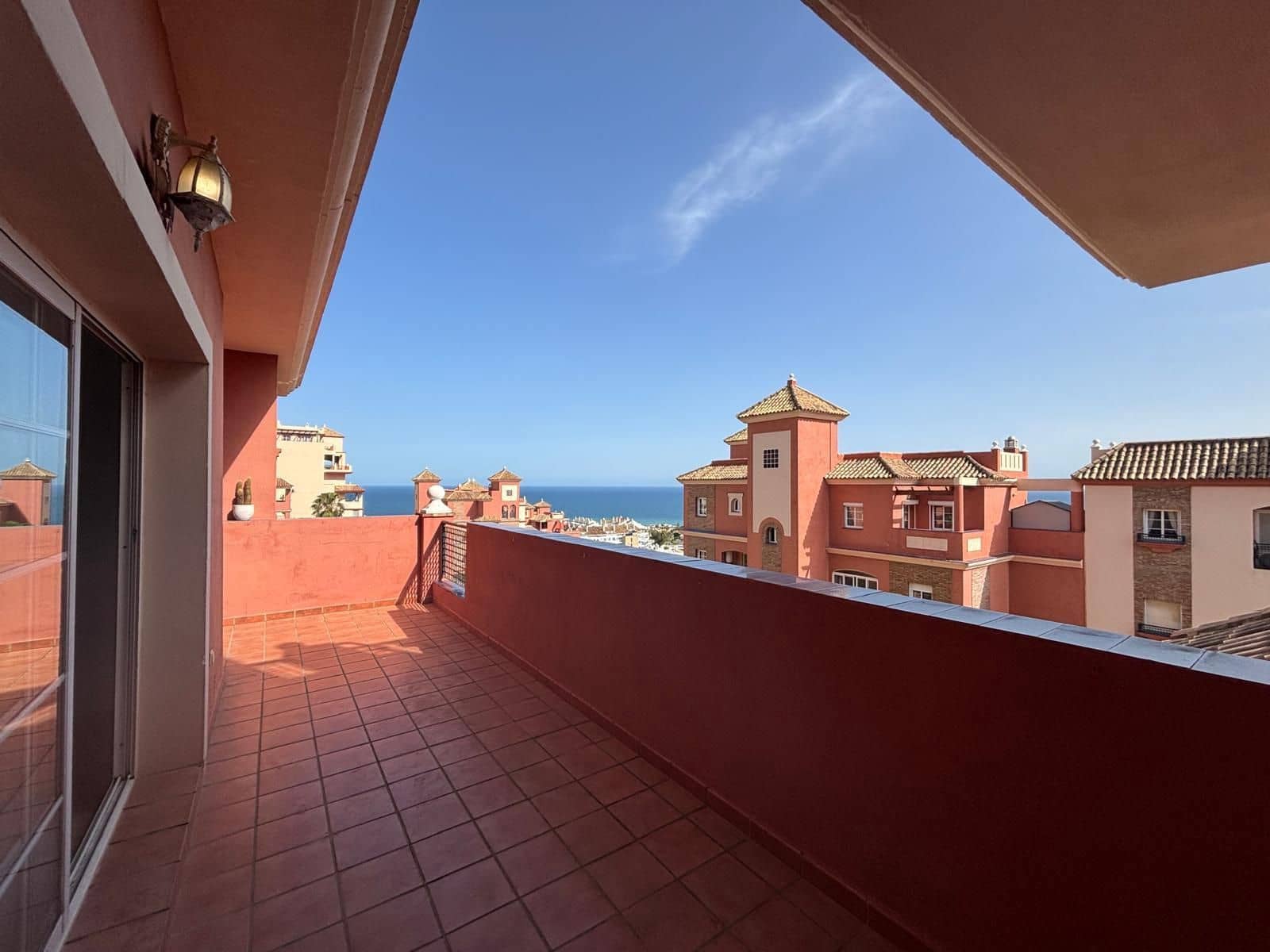 2 Zimmer Apartment zu verkaufen in La Duquesa / Puerto de la Duquesa mit Pool Garage - 269.000 € (Ref: 9755292)