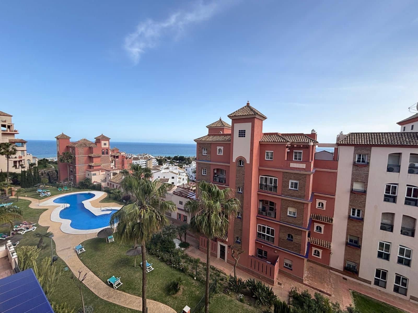 2 Zimmer Apartment zu verkaufen in La Duquesa / Puerto de la Duquesa mit Pool Garage - 269.000 € (Ref: 9755292)